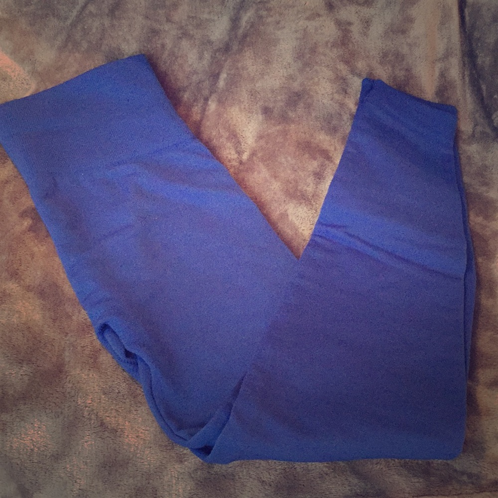 Blue leggings